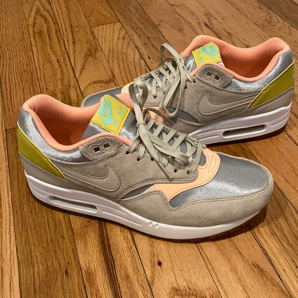Women’s Nike Air Max